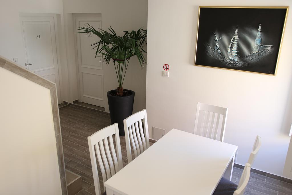 Centar Vodice Apartmani Pokoj fotografie