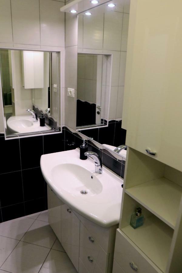 Centar Vodice Apartmani Pokoj fotografie